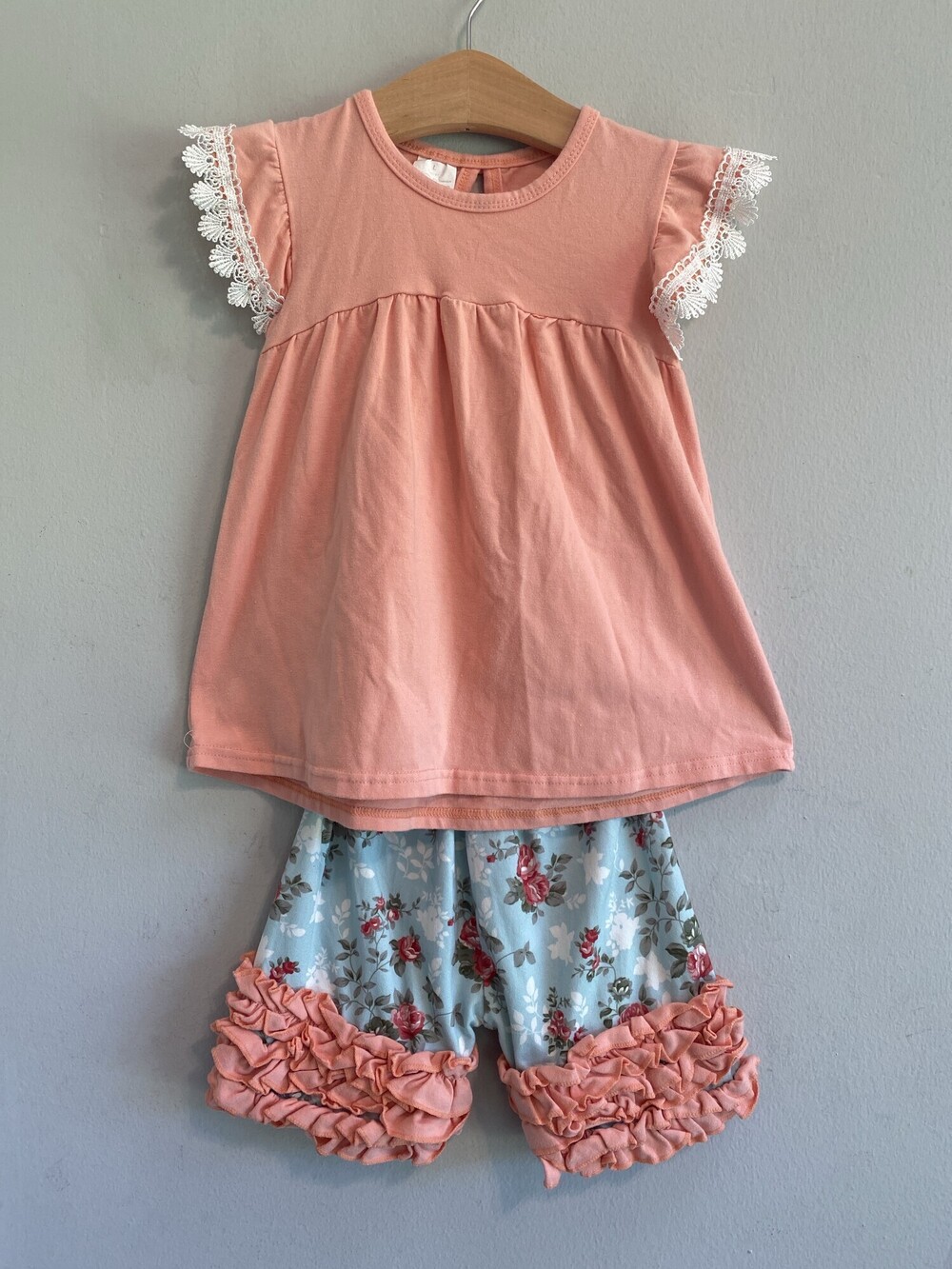 Boutique Peach Floral Shorts Set Girls 4T